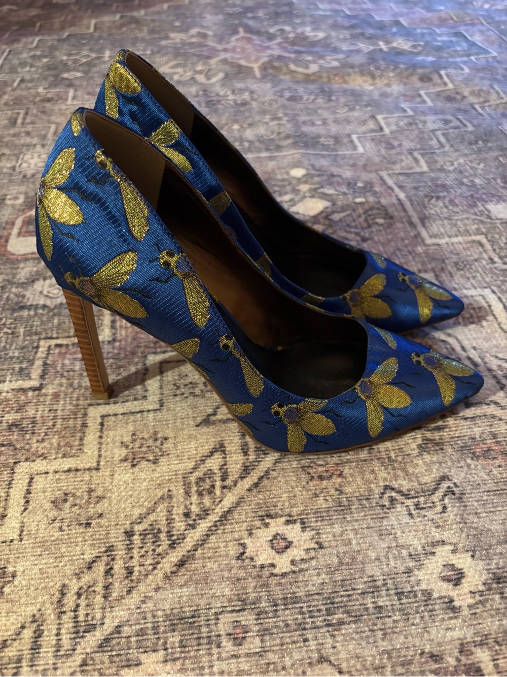 Nine West Royal Blue and Gold Embroidered Pointed Toe Pumps size 7 - Picture 3 of 7